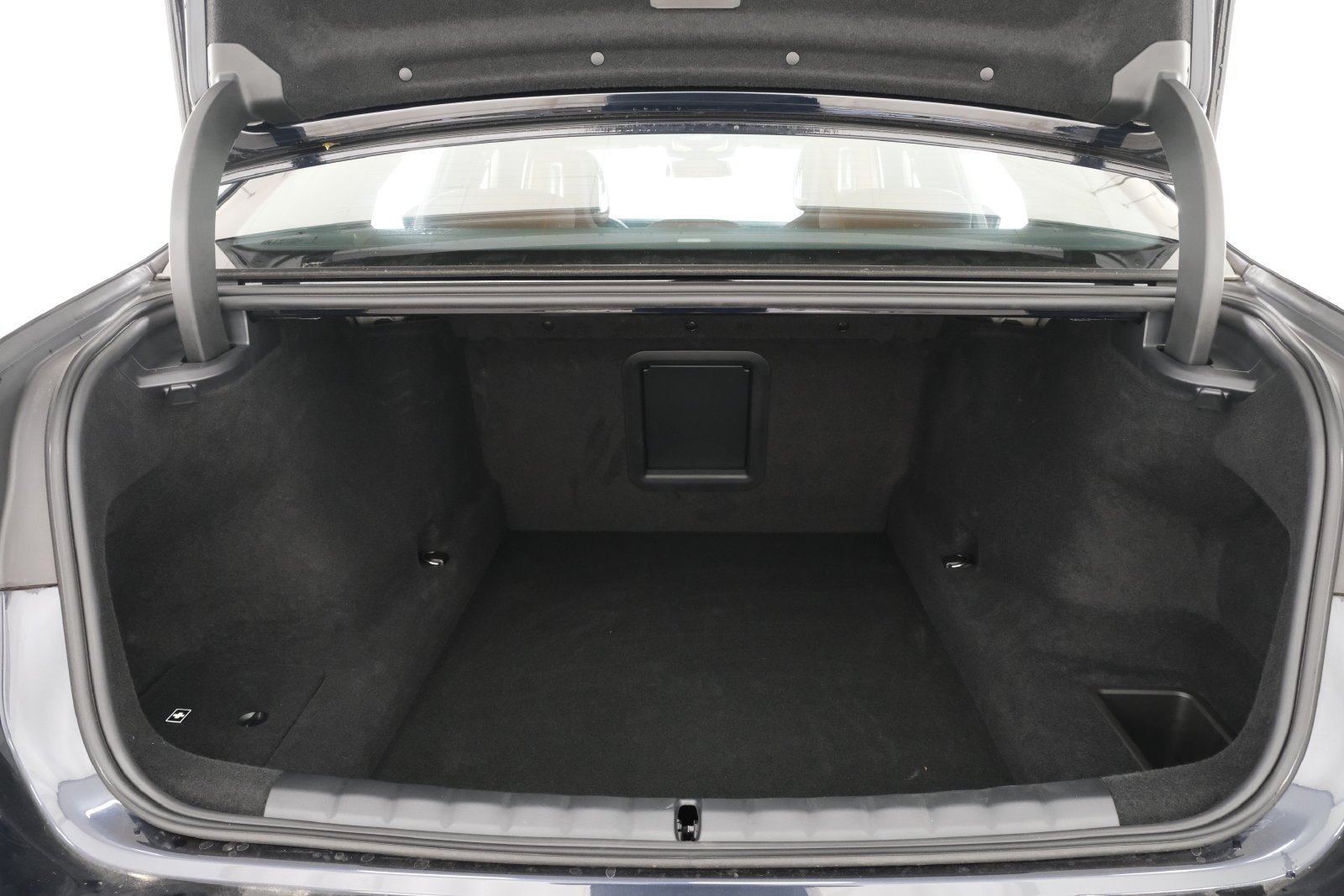 2025 BMW 7 Series 760i - Photo 38