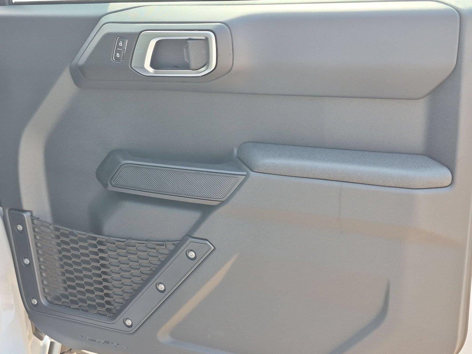 New 2026 Oxford White Ford Badlands® image 34