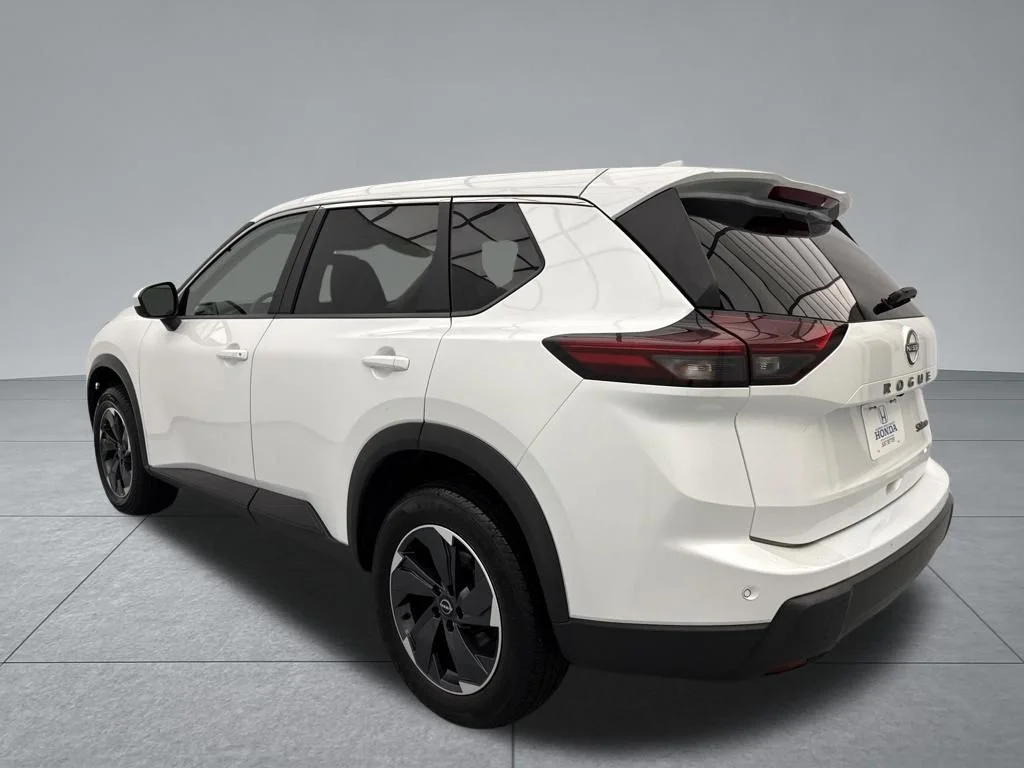 Used 2024 White Nissan SV image 6