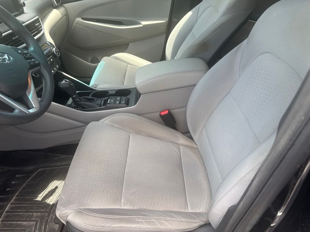 Used 2020 Black Hyundai Value image 9