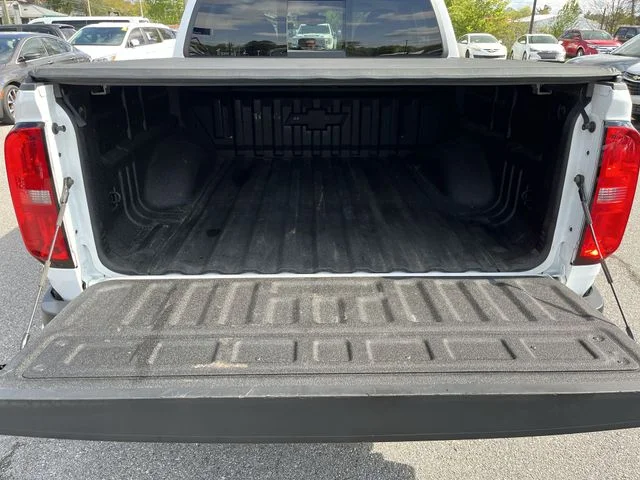 Used 2018 White Chevrolet LT image 21