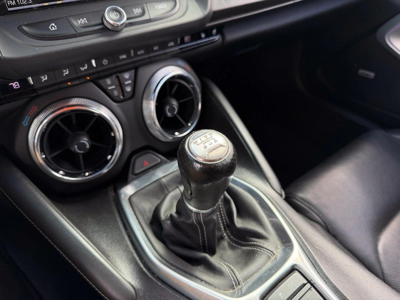 2016 Chevrolet Camaro 2LT - Photo 22
