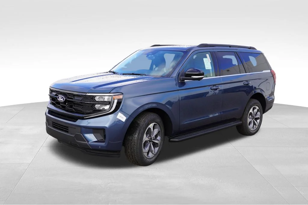 New 2027 Nocturnal Blue Metallic Ford Active image 7
