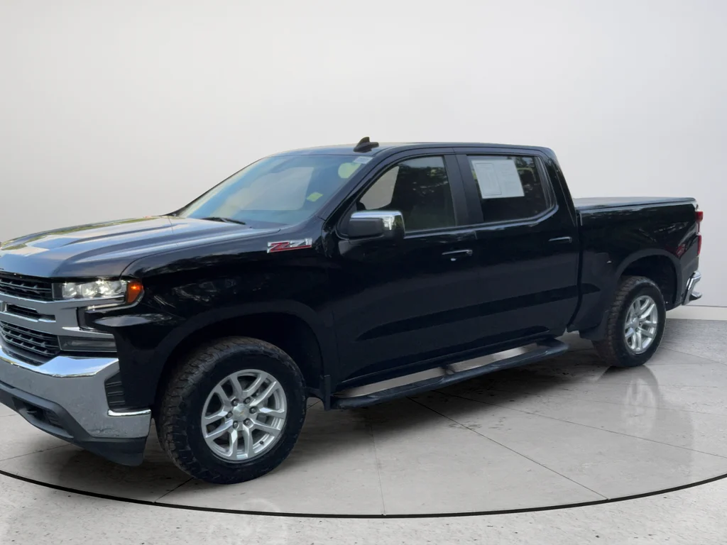 Used 2021 Black Chevrolet LT image 29