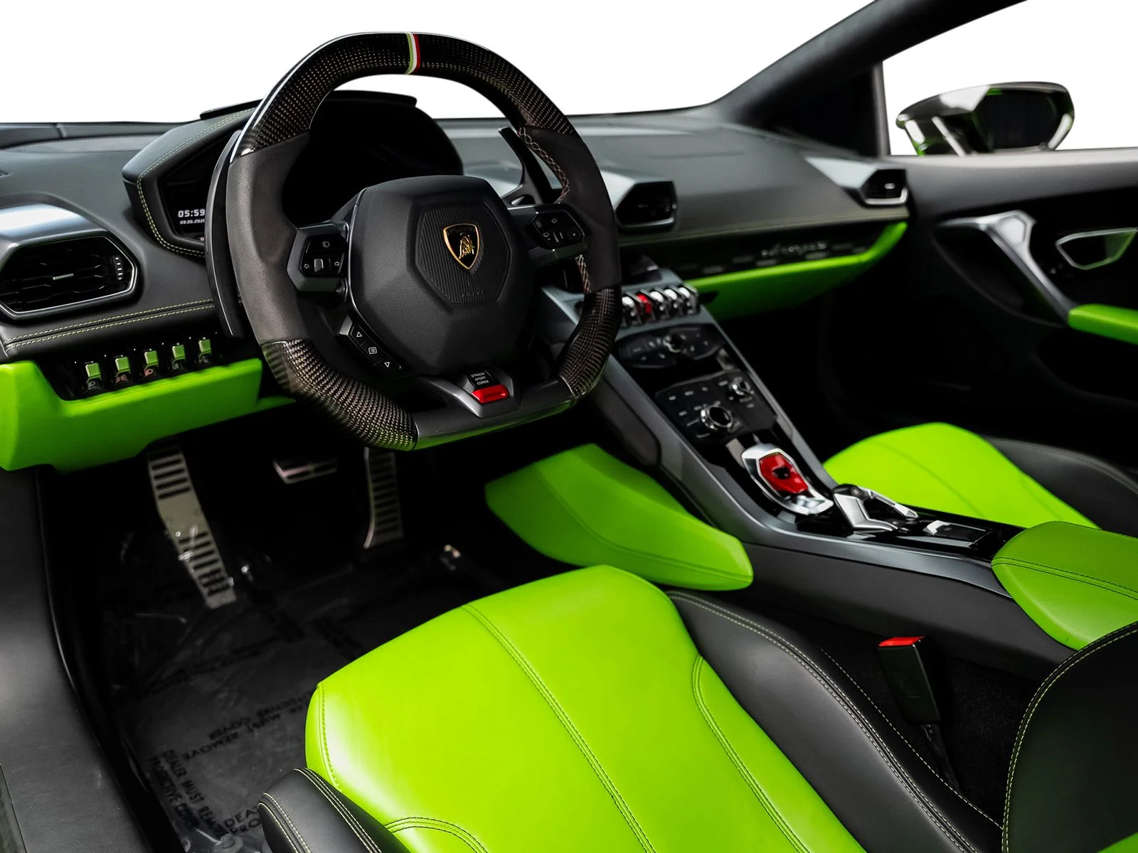 Used 2015 Green Lamborghini LP610-4 image 30