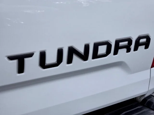 Used 2020 White Toyota SR5 image 16