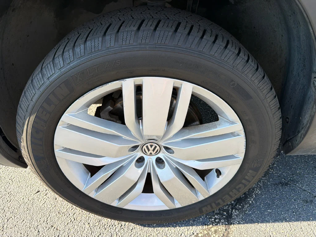 Used 2019 White Volkswagen SEL image 11