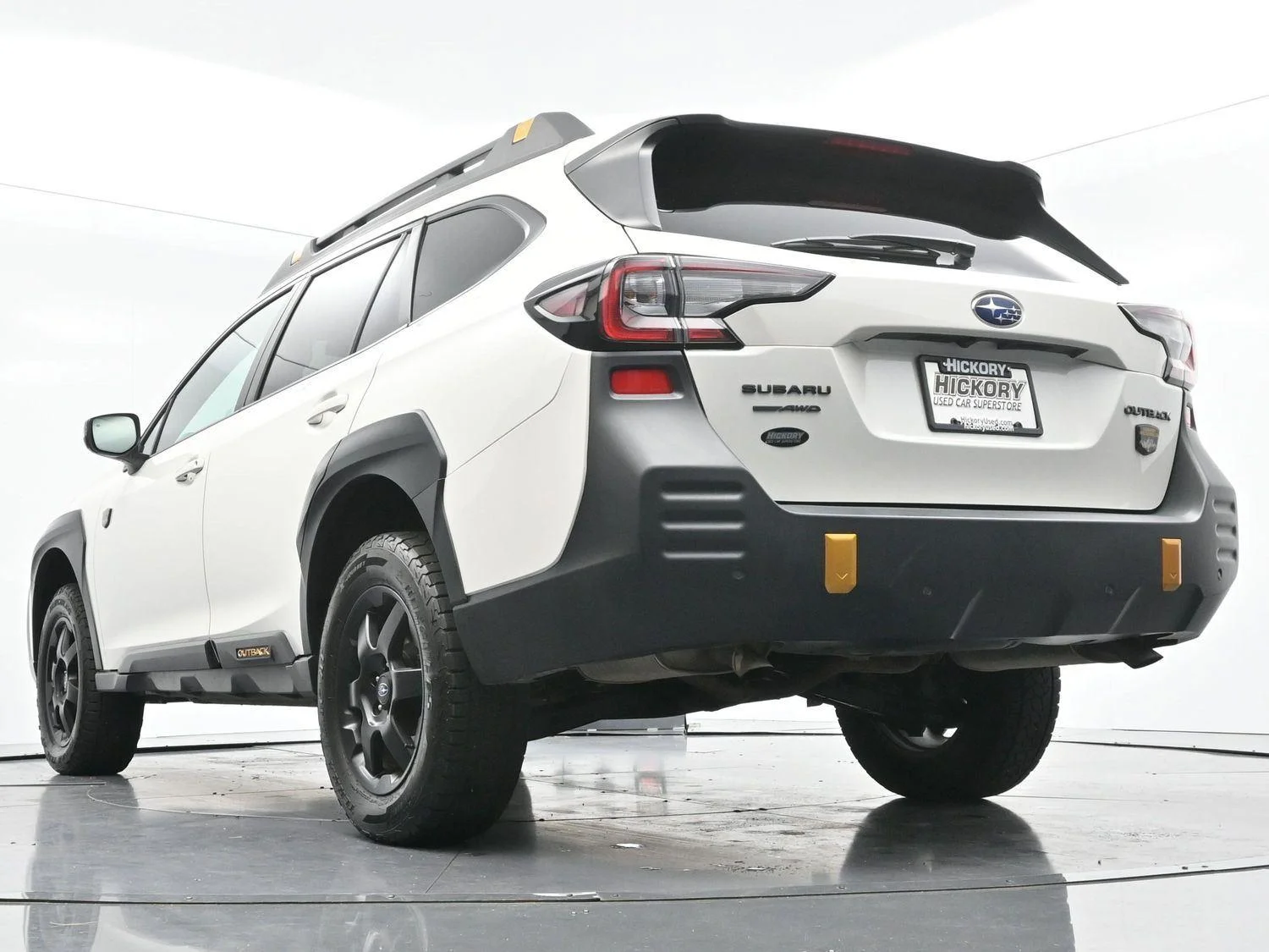 Used 2024 Crystal White Pearl Subaru Wilderness image 45