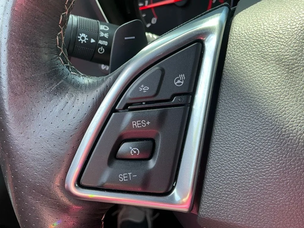 Used 2019 Orange Chevrolet 3LT image 36