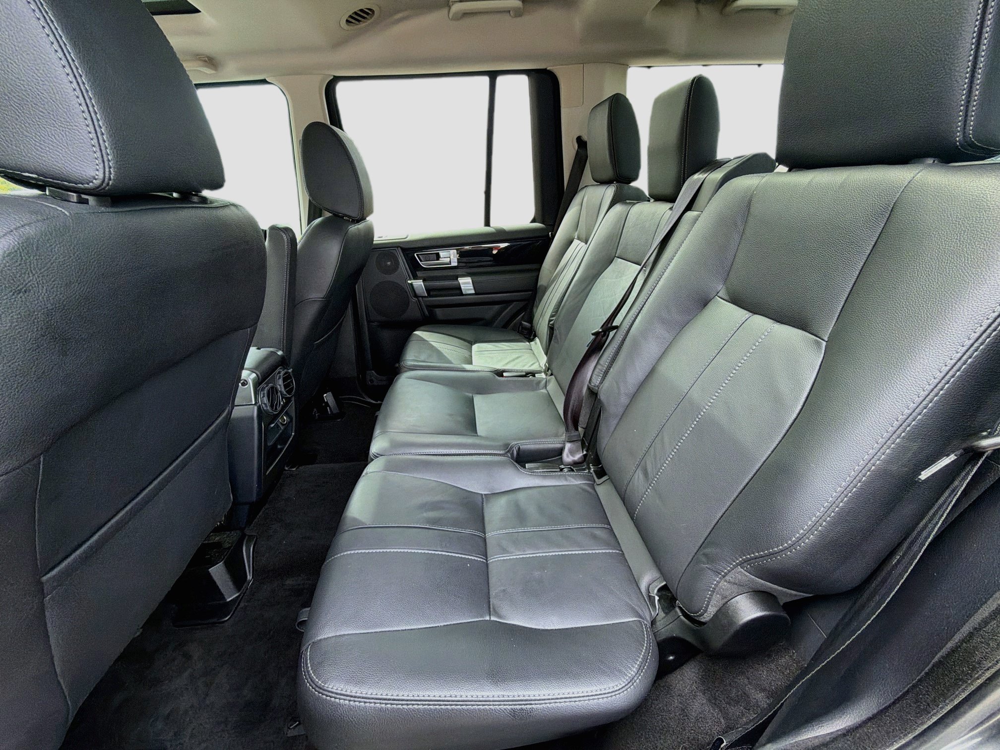Used 2016 Gray Land Rover HSE image 20