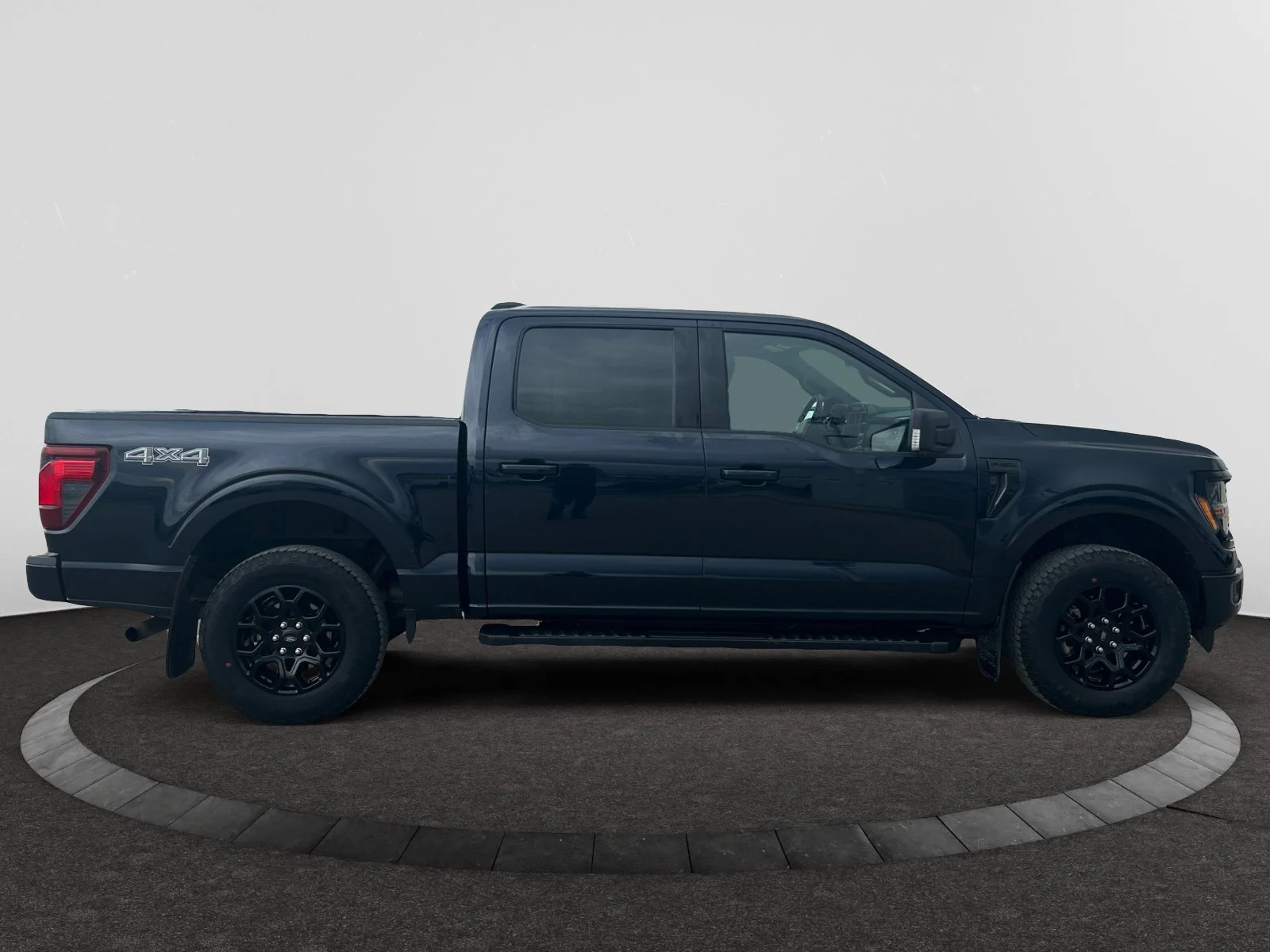 Used 2024 ANTIMATTER BLUE Ford XLT SuperCrew   EcoBoost™ image 6