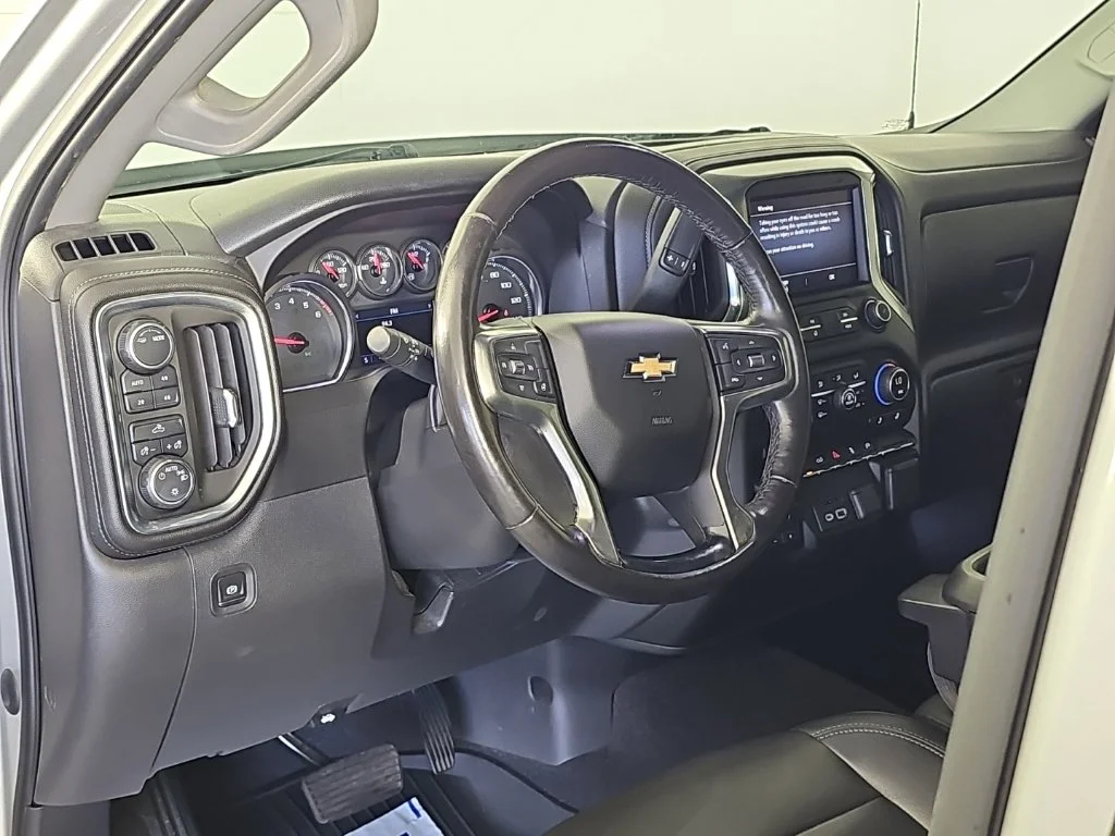 Used 2020 Silver Chevrolet LT image 13