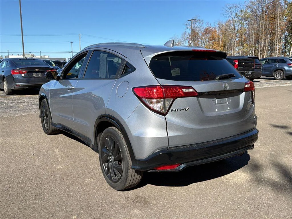 Used 2022 Lunar Silver Metallic Honda Sport image 10