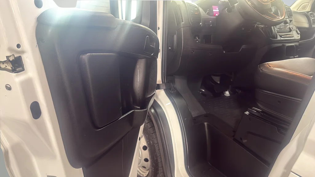 Used 2023 White Ram High Roof image 11