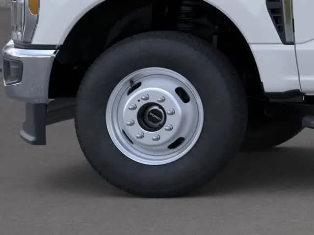 New 2026 Oxford White Ford F-350® XLT image 41