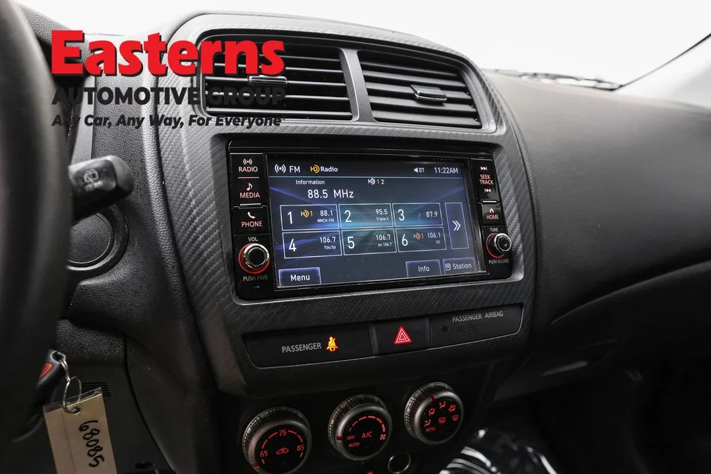 Used 2022 Black Mitsubishi 2.0 ES image 17