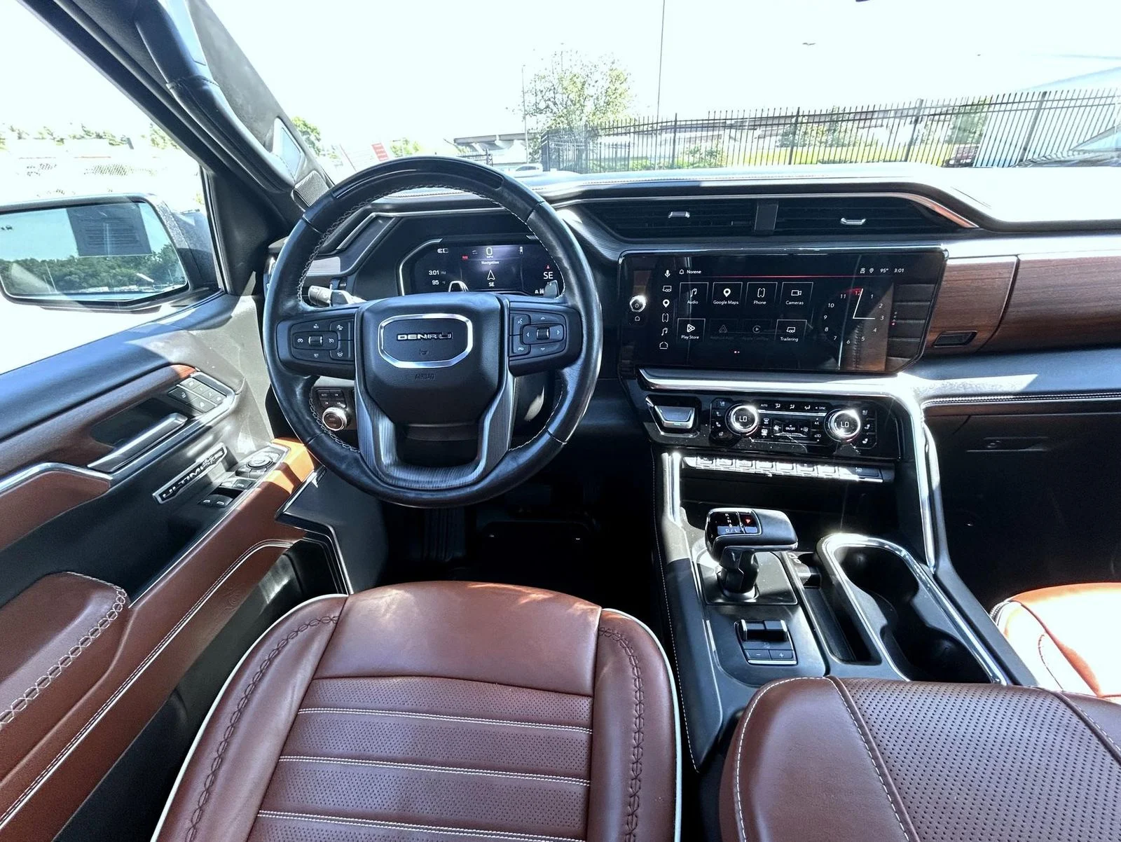 Used 2024 Black GMC Denali Ultimate image 13