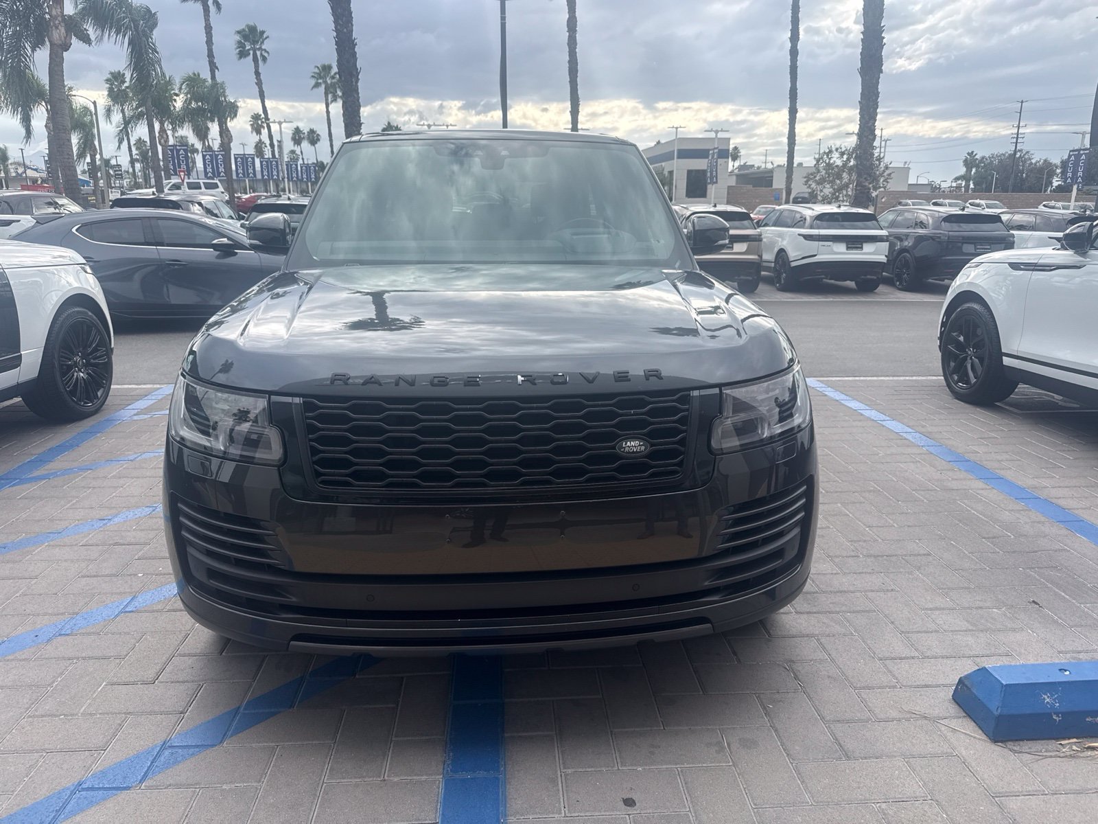 Used 2019 Gray Land Rover 5.0L V8 Supercharged image 2