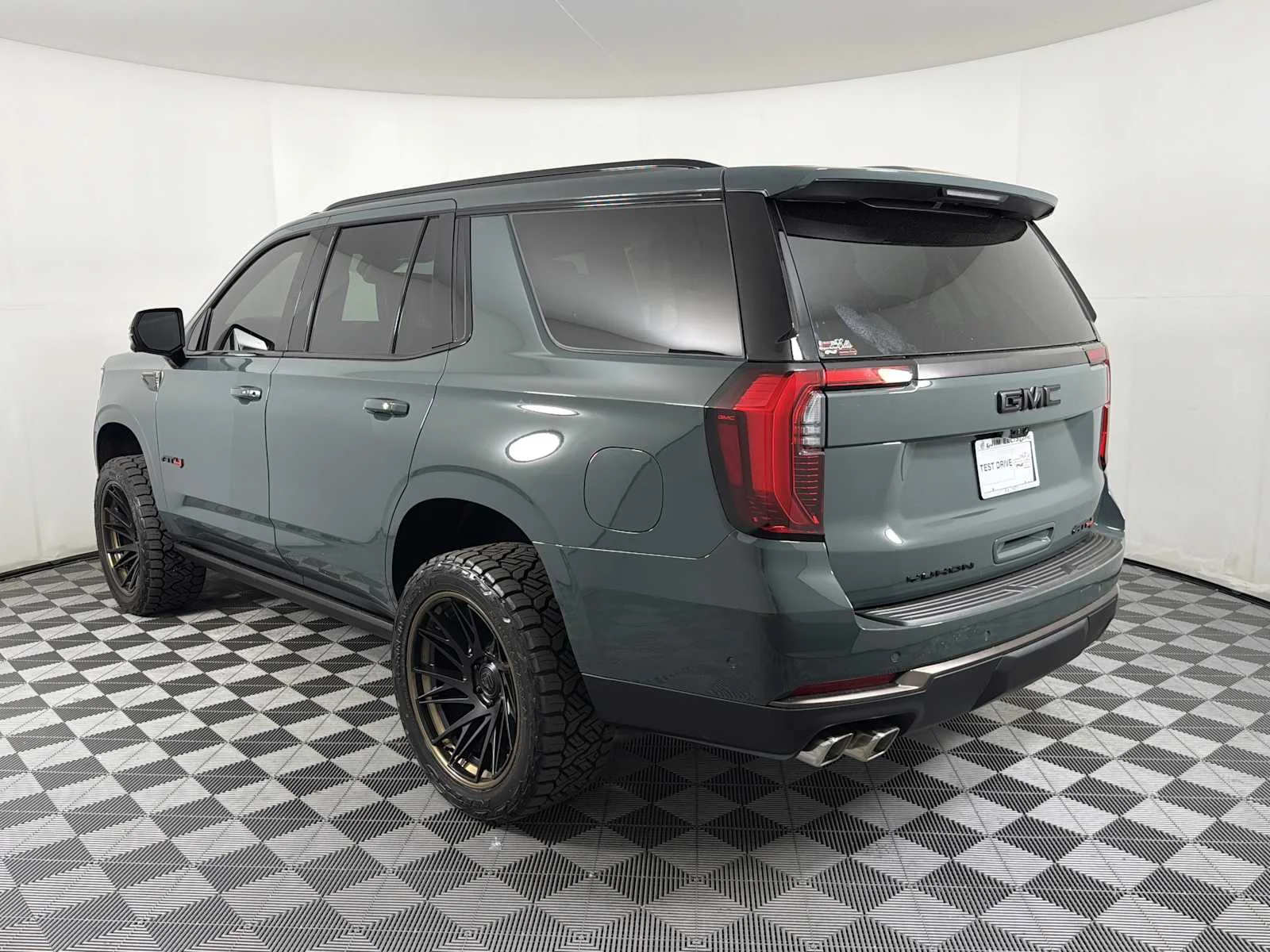 New 2026 Midnight Pine GMC AT4 Ultimate image 4