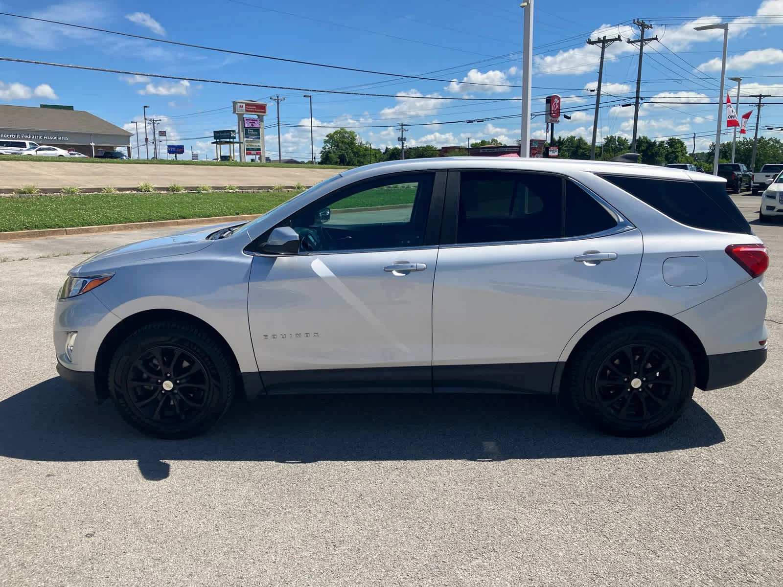 Used 2021 Silver Ice Metallic Chevrolet LT image 4