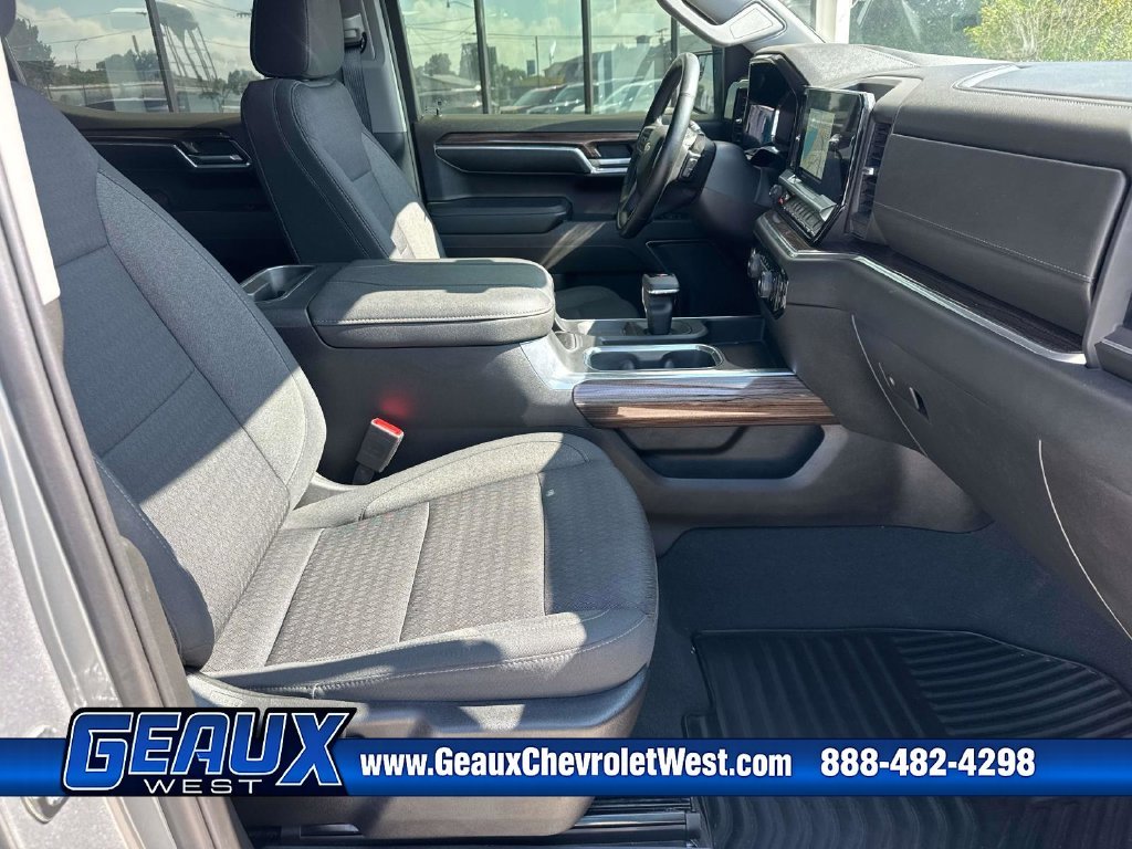 Used 2023 Gray Chevrolet LT image 31