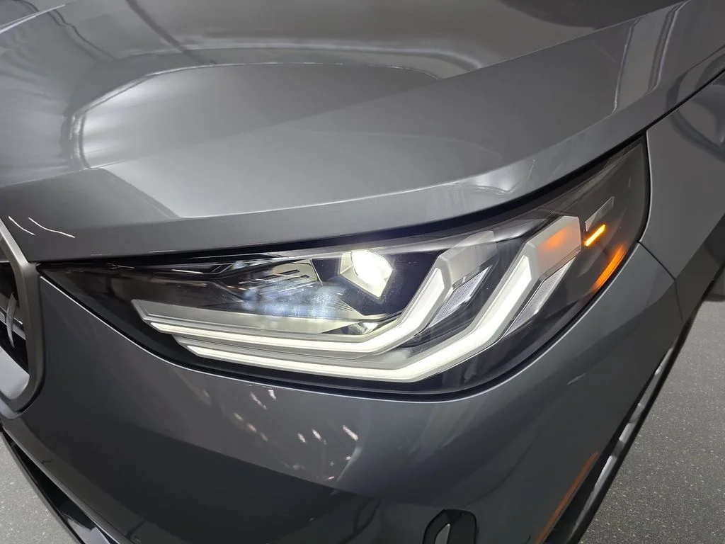 Used 2025 Skyscraper Gray Metallic BMW 30 xDrive image 30