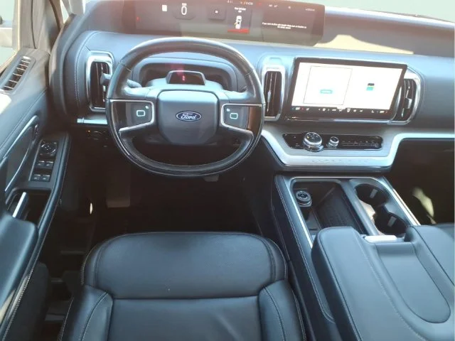 Used 2025 White Ford Platinum image 20