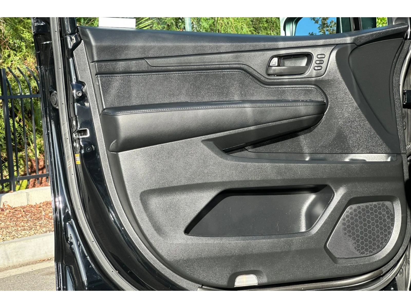 Used 2024 Crystal Black Pearl Honda EX-L image 11