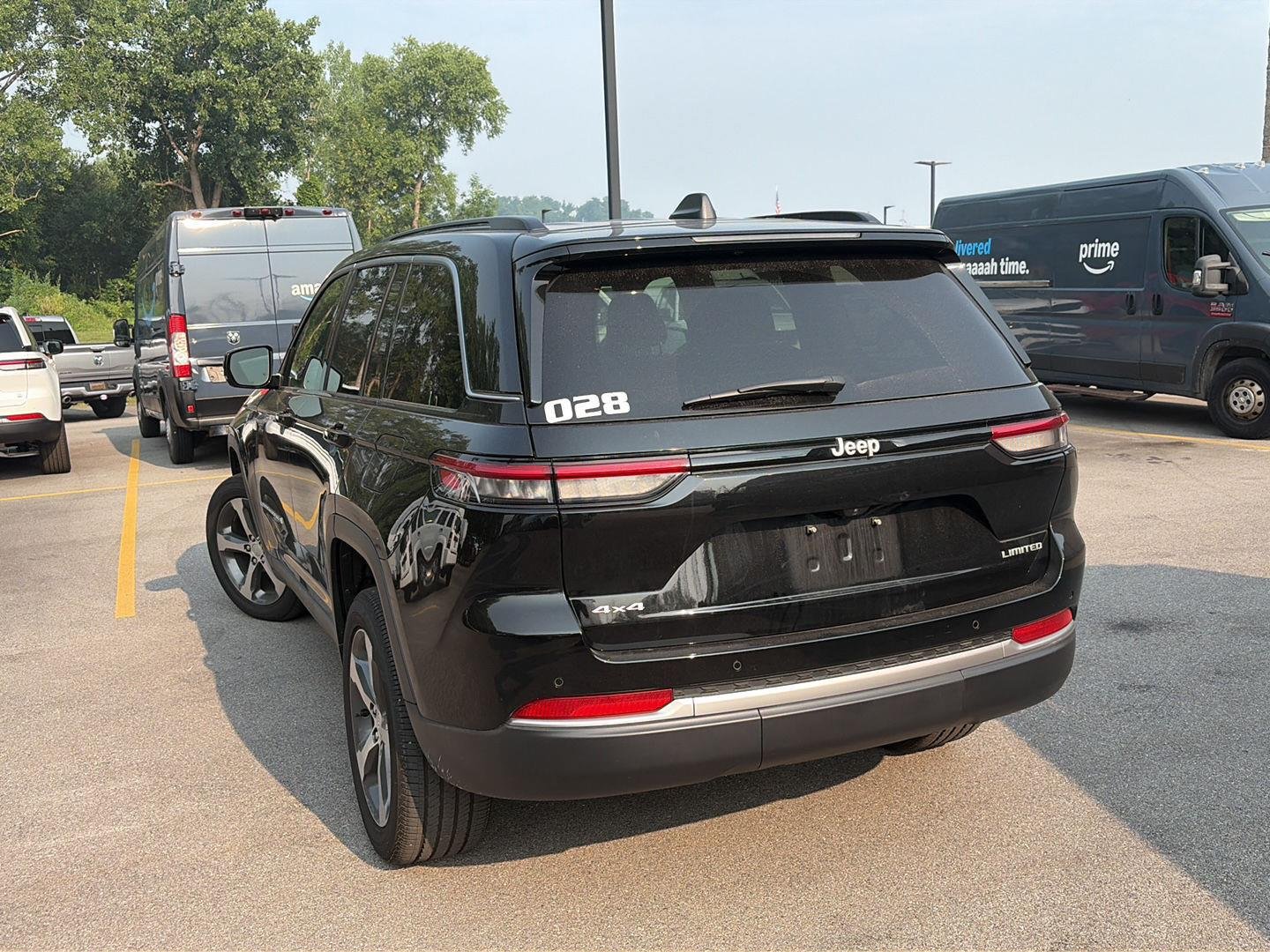 Used 2026 Diamond Black Crystal Pearlcoat Jeep Limited image 3