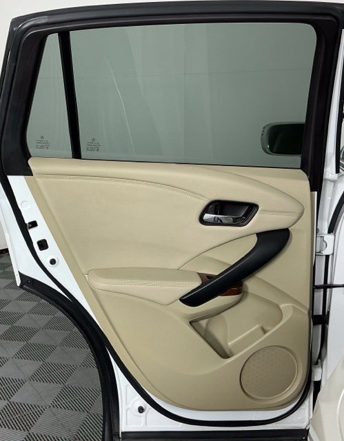 Used 2017 White Diamond Pearl Acura  image 21