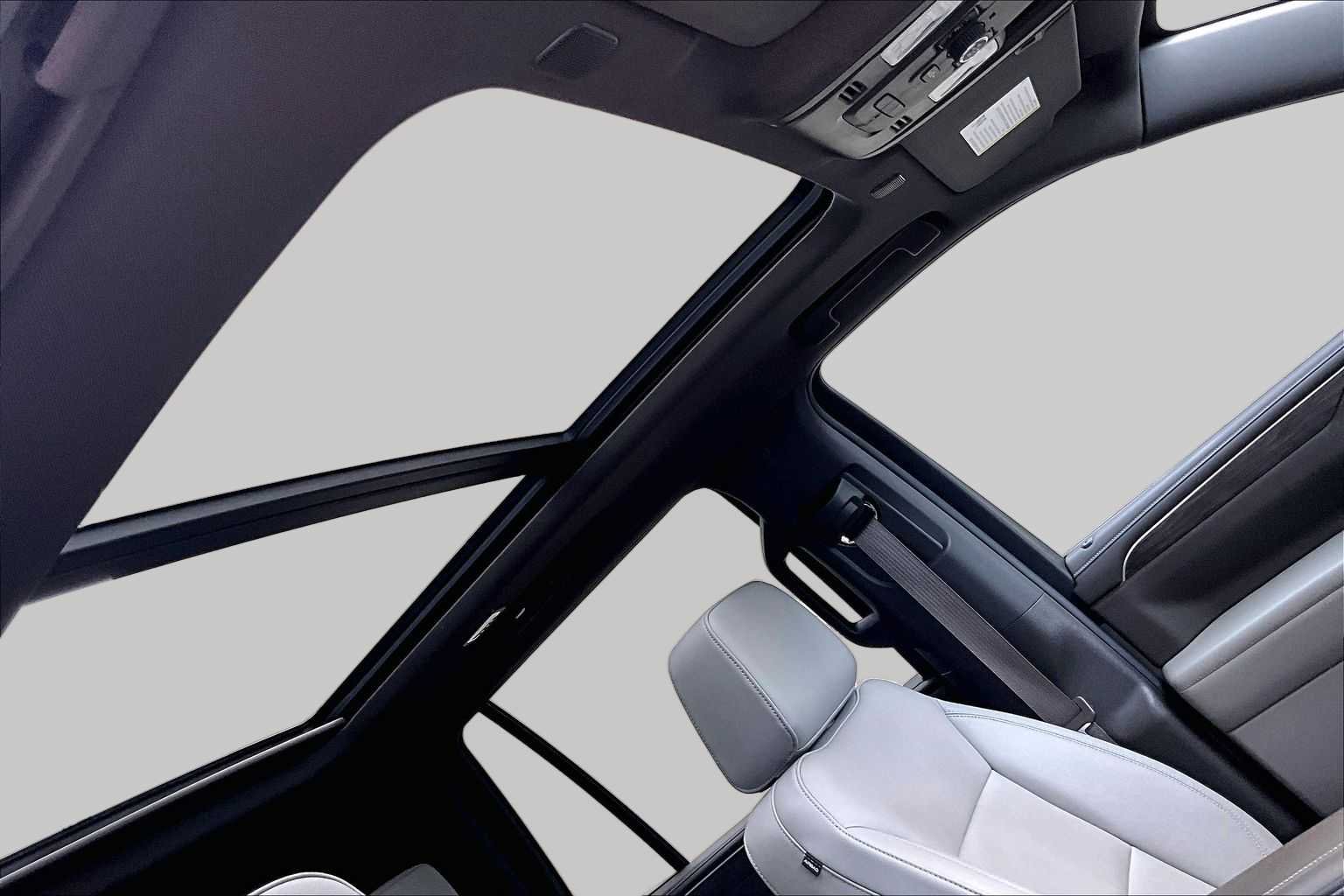 Used 2023 Summit White Chevrolet Z71 image 14