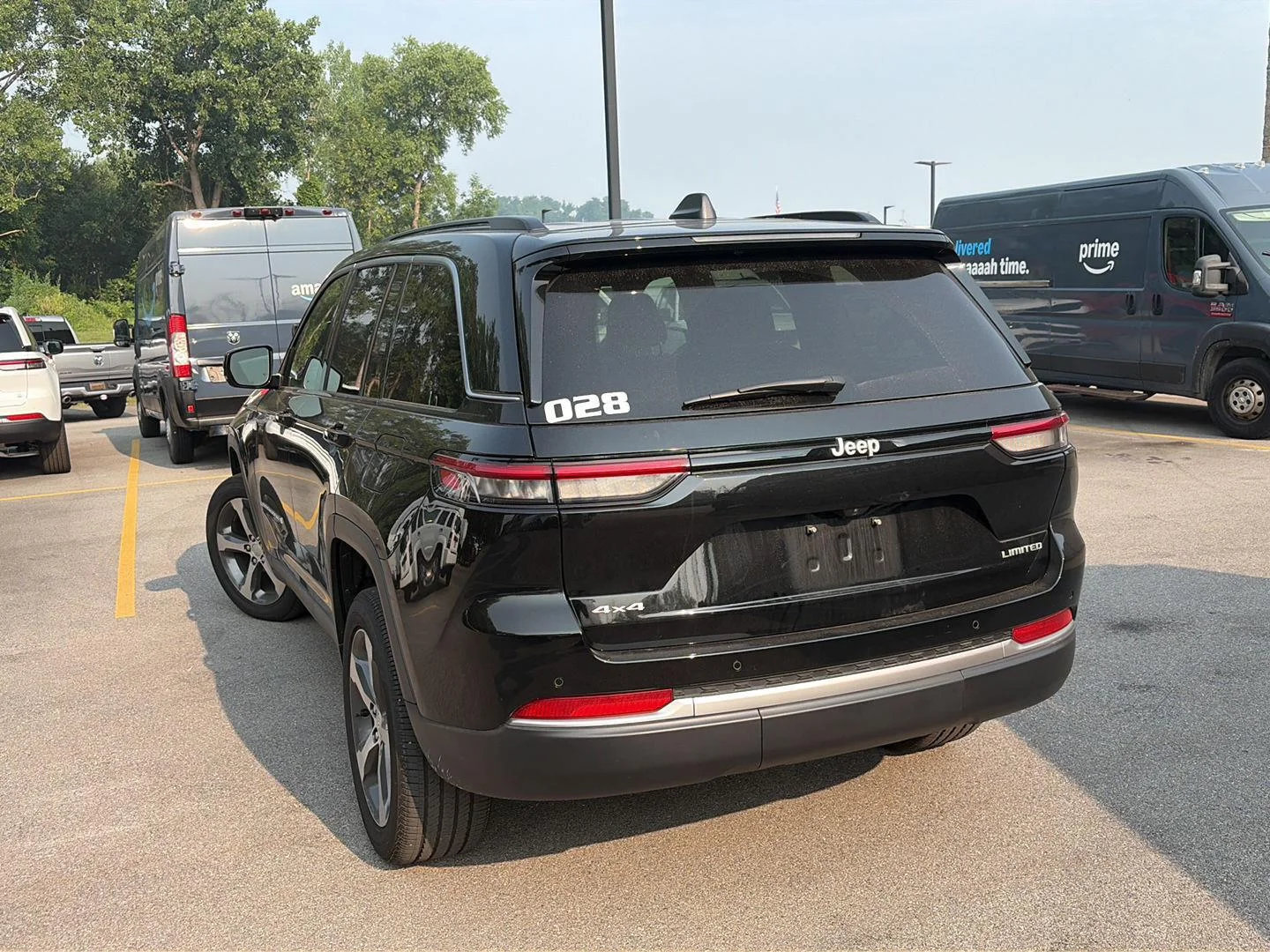 Used 2026 Diamond Black Crystal Pearlcoat Jeep Limited image 3