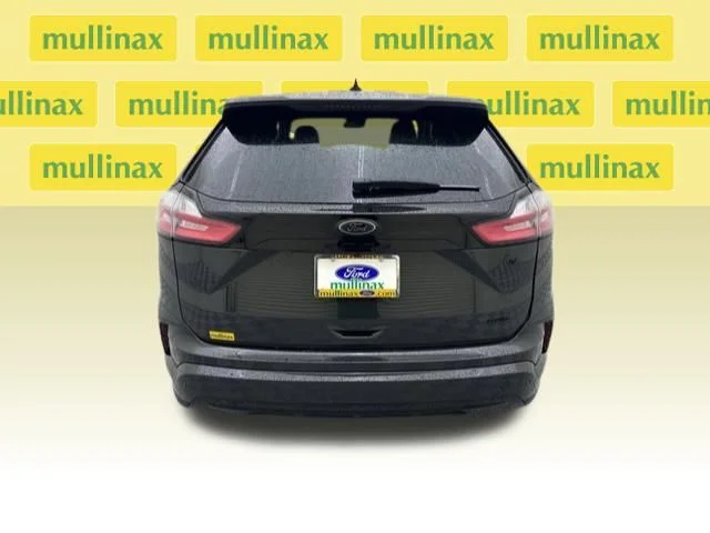 New 2024 Green Ford SE image 15