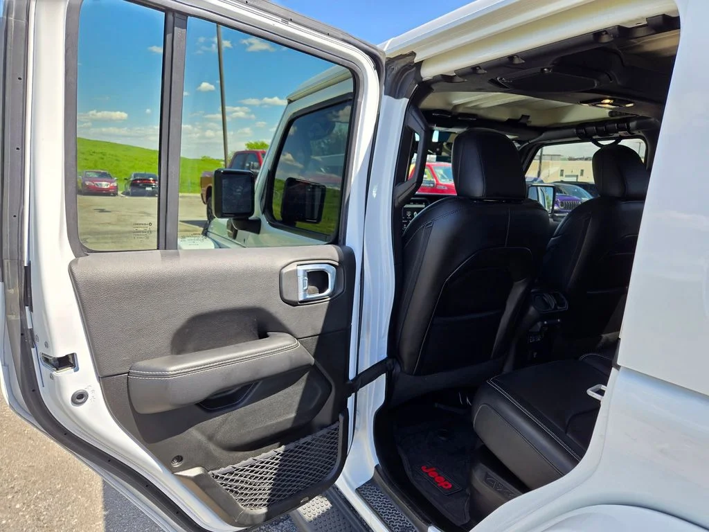 Used 2023 White Jeep Sahara 4xe image 27