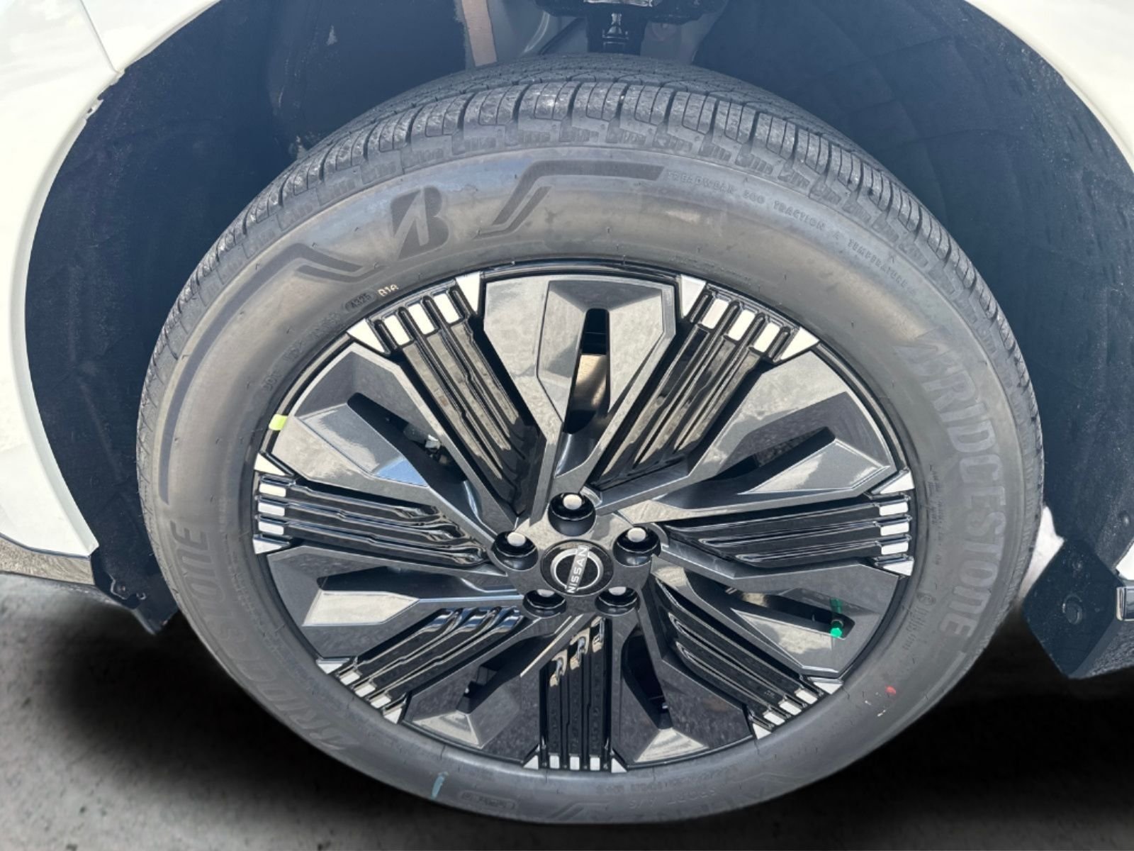 New 2026 White Nissan Platinum image 36