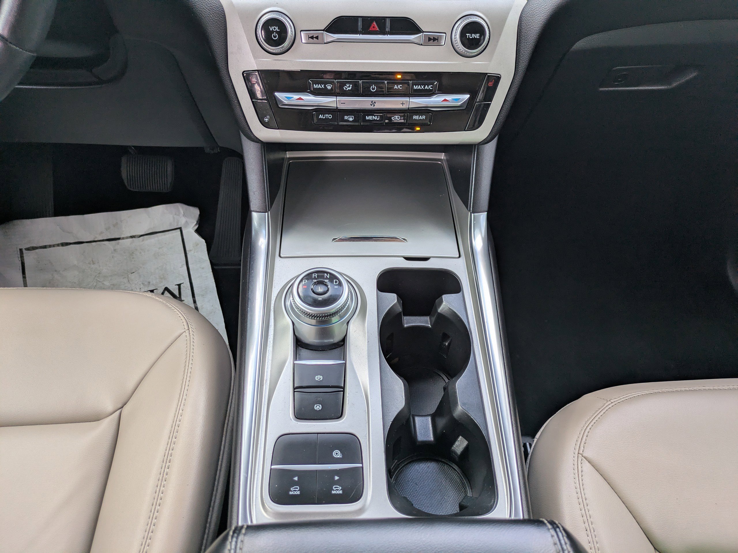 Used 2023 Oxford White Ford XLT image 17