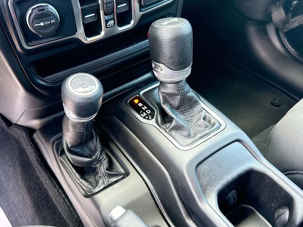 Used 2021 Black Jeep Unlimited Sport Altitude image 17