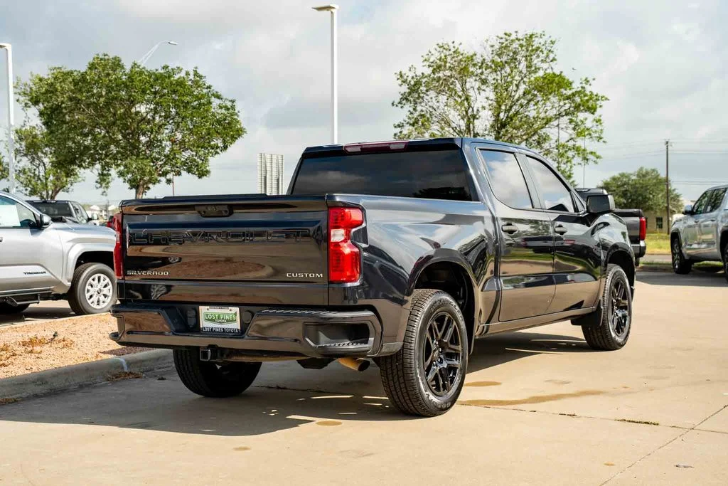 Used 2022 Gray Chevrolet Custom image 3