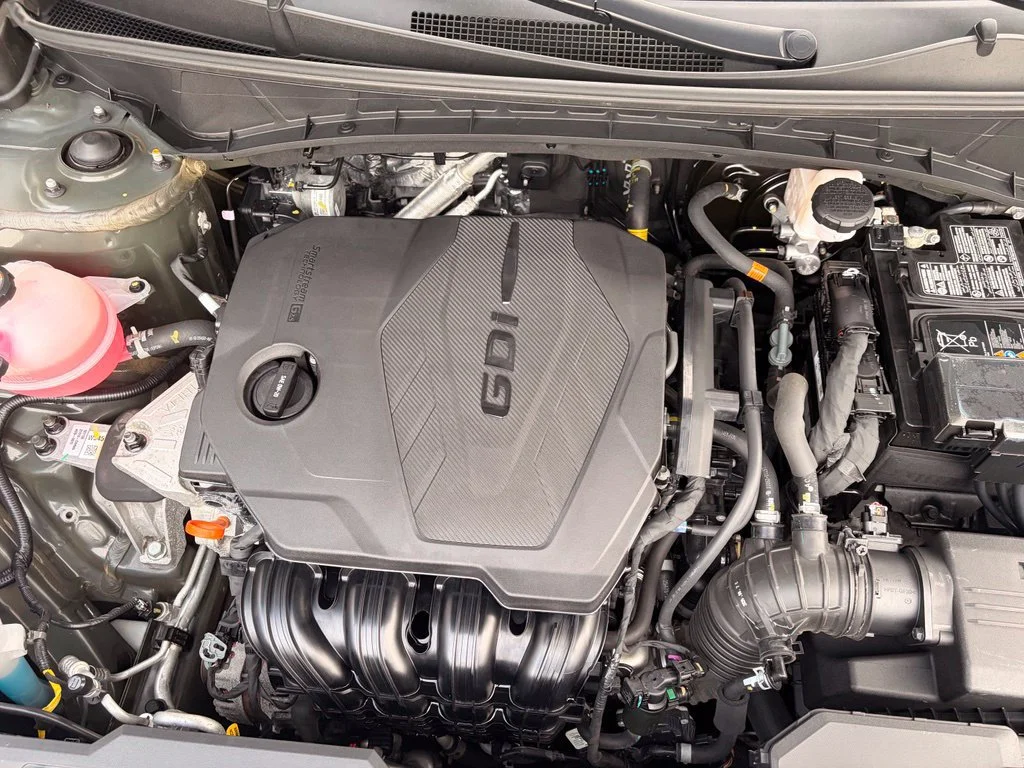 Used 2025 Green Hyundai SEL image 13