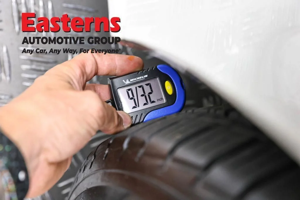 Used 2025 White Nissan 2.5 SV image 30