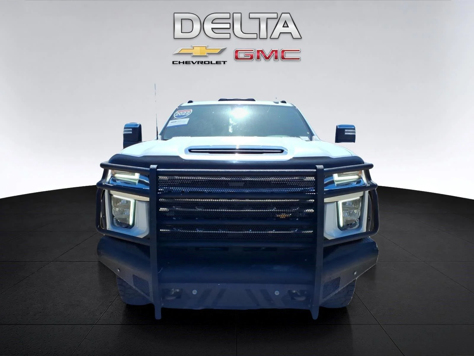 Used 2022 IRIDESCENT PEARL TRICOAT Chevrolet LTZ image 8