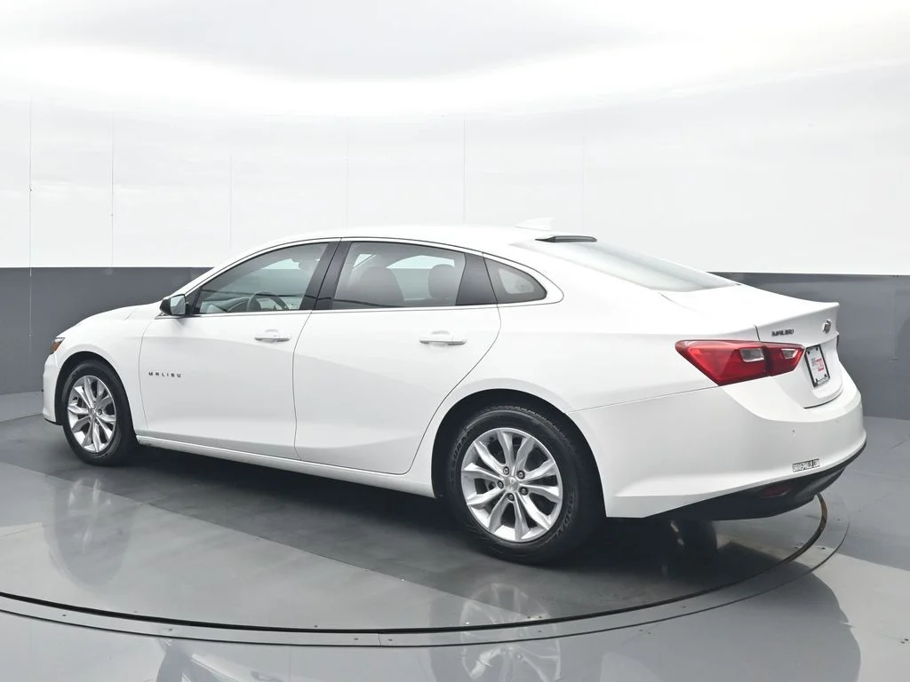 Used 2025 White Chevrolet LT image 4