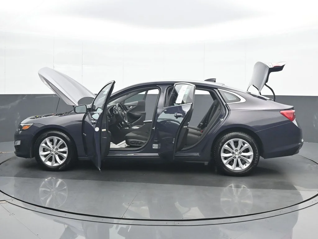 Used 2025 Black Chevrolet LT image 37
