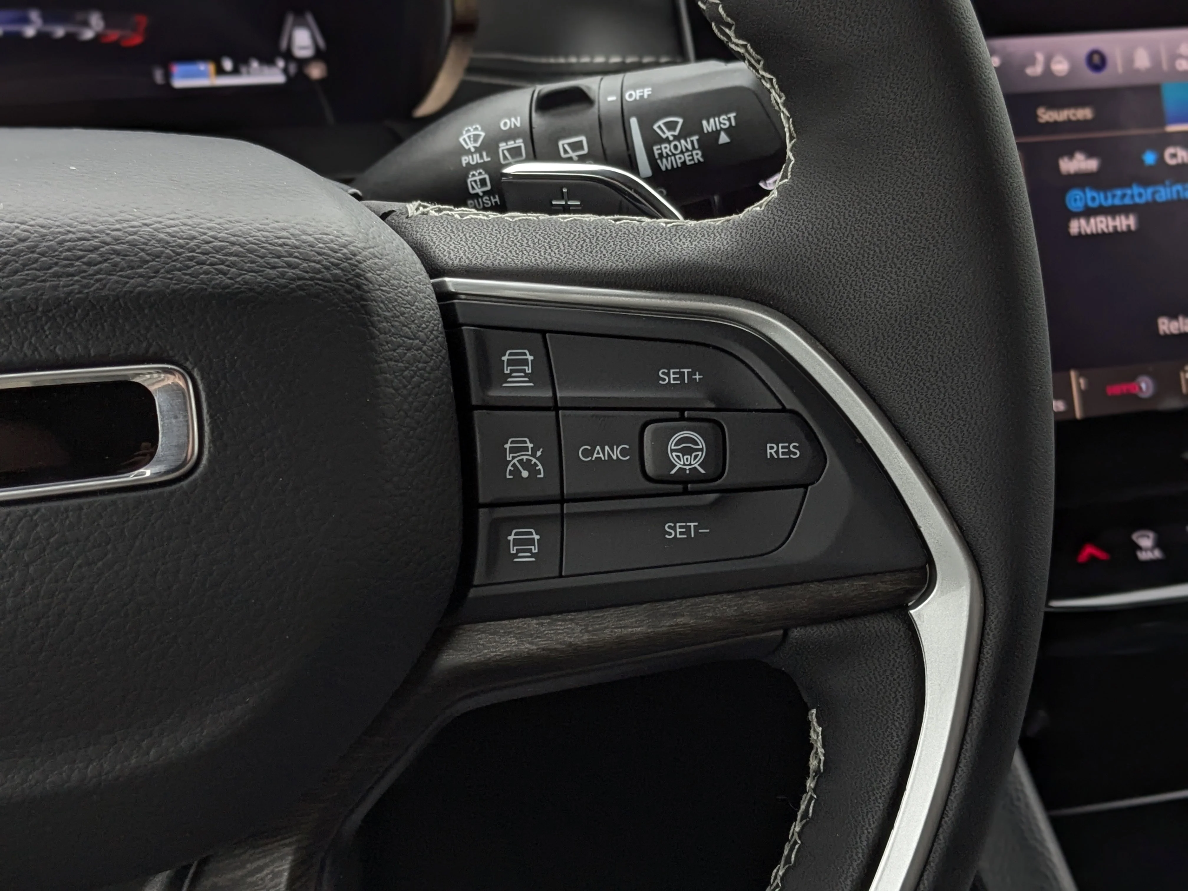 New 2026 Grey Jeep Limited Reserve - - Pano Sunroof - Nappa Lthr - Vent Seats - Tow Pkg - Remote Start & More! image 20