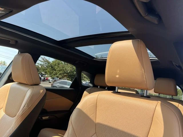Used 2023 White Lexus 350 Premium Plus image 33