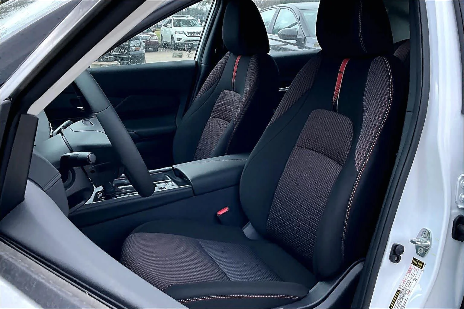 New 2026 Aspen White TriCoat / Super Black Two-tone Nissan SR image 18