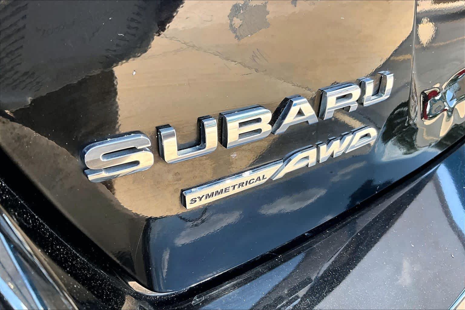 Used 2016 Crystal Black Silica Subaru  image 31