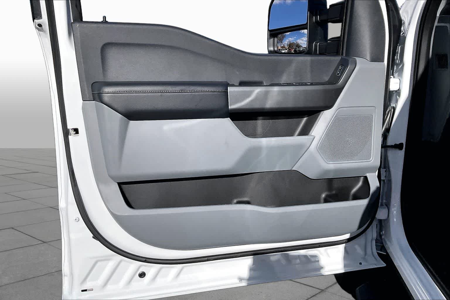 New 2026 Z1/OXFORD WHITE Ford XLT image 10