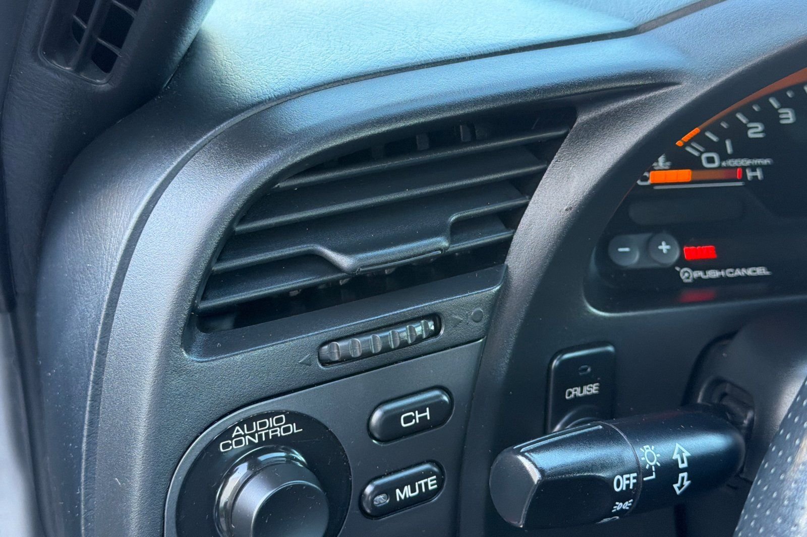 Used 2001  Honda Base image 35