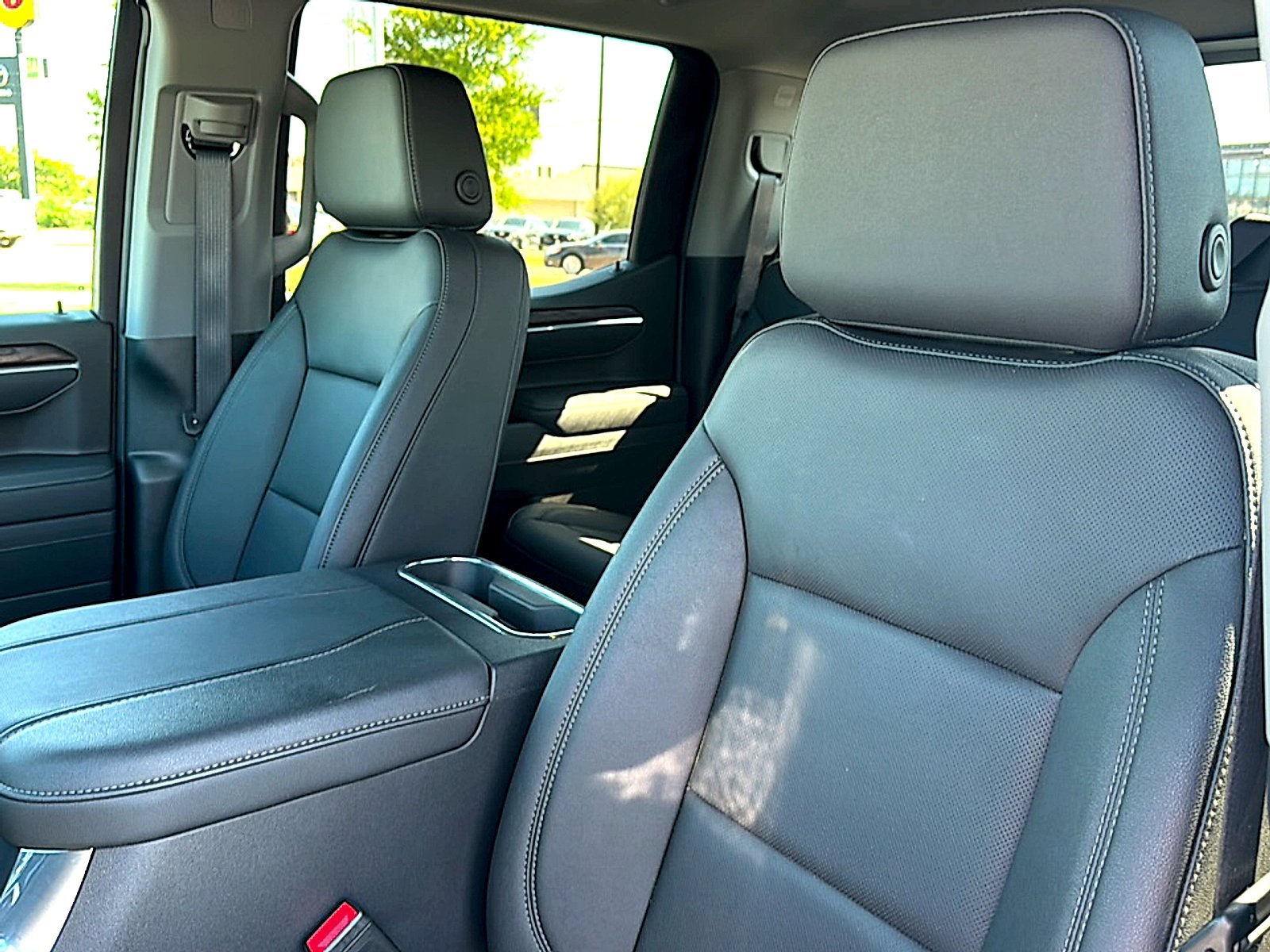 Used 2026 Glacier White Tricoat GMC SLT image 14
